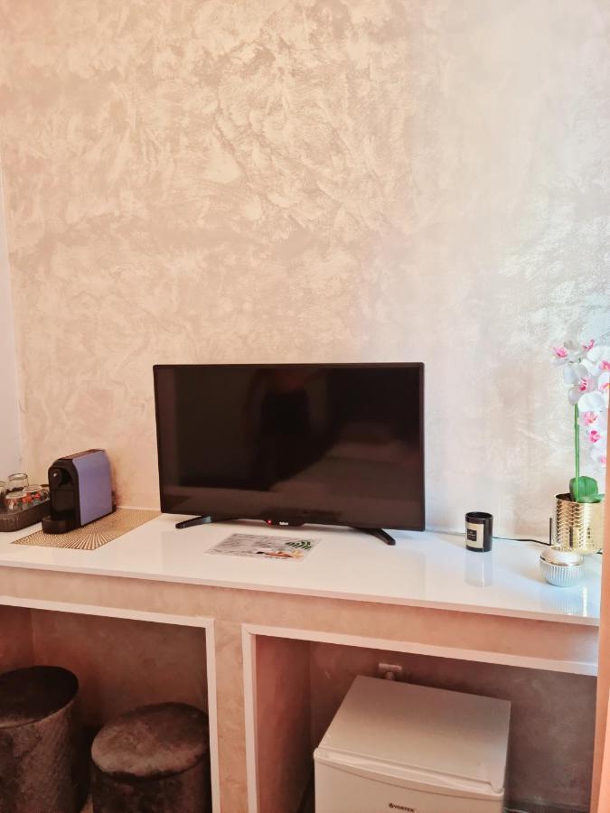 Art Boutique Central Targu Jiu Ngoại thất bức ảnh