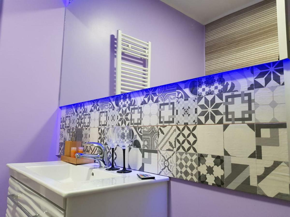 Art Boutique Central Targu Jiu Ngoại thất bức ảnh
